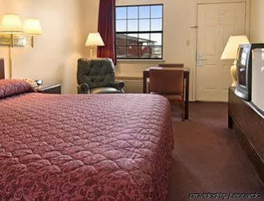 Rodeway Inn Muskogee Exterior photo